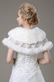 Agraciado Faux Fur &amp; Lace Wedding Wrap MPJ140927