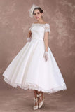 Vestido de novia de manga corta, una línea de té, blanco con apliques