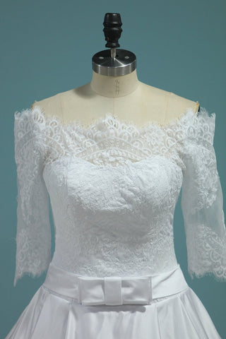 2024 vestidos de boda del cuello del barco raso con apliques y faja de una línea