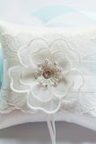 Anillo de encaje mini almohada con diamantes de imitación