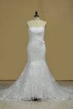 2024 vestido de novia sin tirantes de la sirena / con apliques de organza de tren capilla