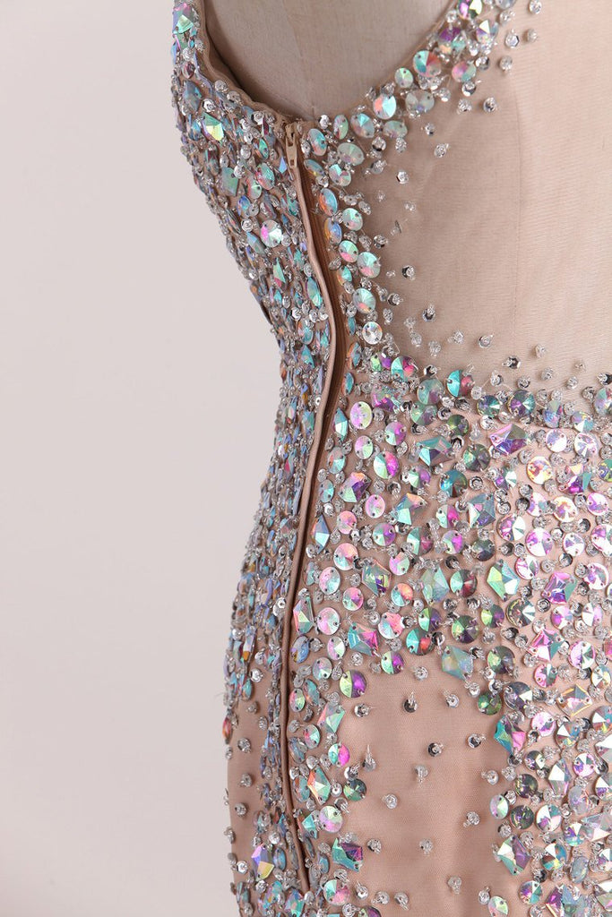 2022 Corto / Mini vestidos de cuello alto de baile de tul con los granos y diamantes de imitación