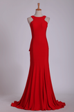 2024 vestidos de noche rojos de la cucharada de espalda abierta de la sirena / Red barrer de tren