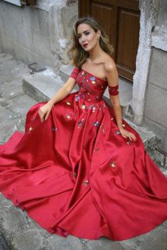 2022 vestidos de fiesta largos rojos sin tirantes palabra de longitud satinado vestido de fiesta sexy / vestido de noche